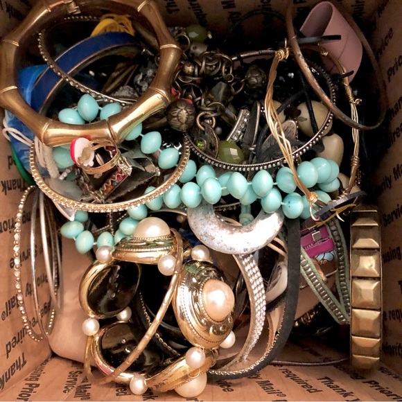 5 lb Jewelry Lot Craft Upcycle Mystery Box Harvest Repurpose Mixed Bulk Grab Bag - Picture 10 of 13